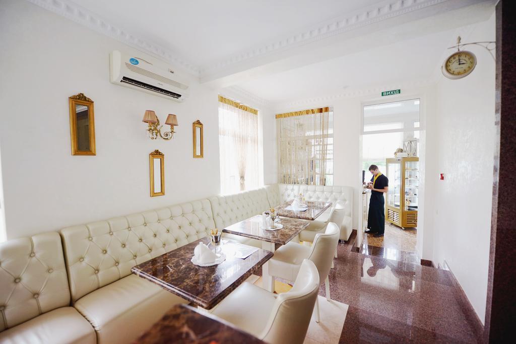 טרוסקבץ Hotel Afrodita מראה חיצוני תמונה